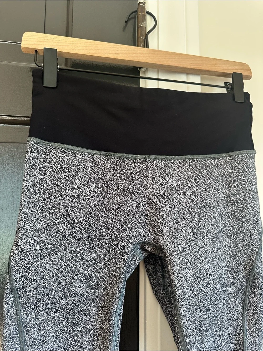 Lululemon Run The Day Crop *23